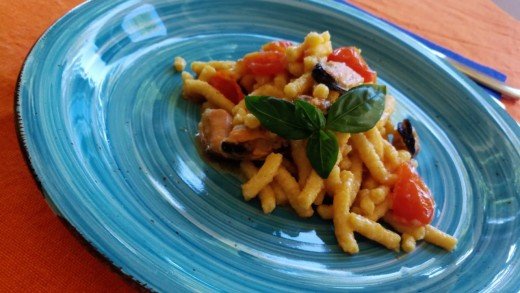 preview della video ricetta: PASSATELLI COZZE E POMODORINI