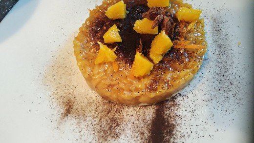 preview della video ricetta: Risotto alla liquirizia zafferano e arancia